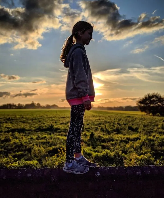 Father Of 4 Daughters Refuses To Sugarcoat His Instagram Pics, Has A Massive Following Online (New Pics)