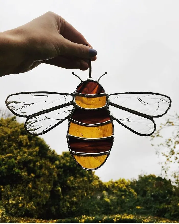 I Worked At A Glass Shop For Two Years And After I Lost My Job During The Pandemic, I Started Making Colorful Art From Stained Glass (43 Pics)