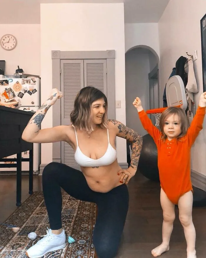 20 Fotos honestas de cuerpos postparto compartidas para mostrar la verdad de la que apenas se habla (nuevas fotos)