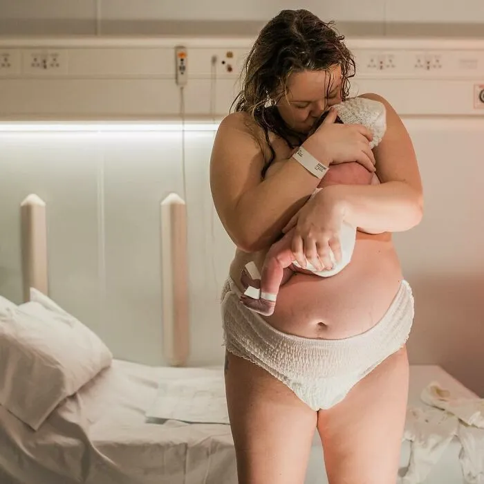 30 Honest Photos Of Post-Baby Bodies That Women Are Sharing To Reveal The Truth That Few People Talk About (New Pics)