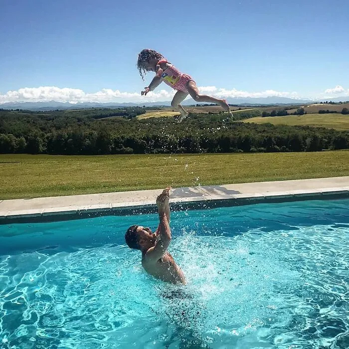 Father Of 4 Daughters Refuses To Sugarcoat His Instagram Pics, Has A Massive Following Online (New Pics)