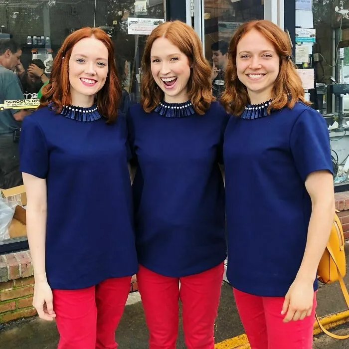 Ellie Kemper junto a sus dobles en el set de Unbreakable Kimmy Schmidt