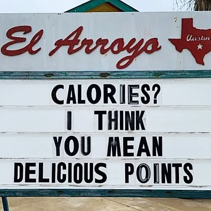 Los carteles de este restaurante son tan divertidos que seguramente vuelvas solo para leerlos (25 fotos nuevas)