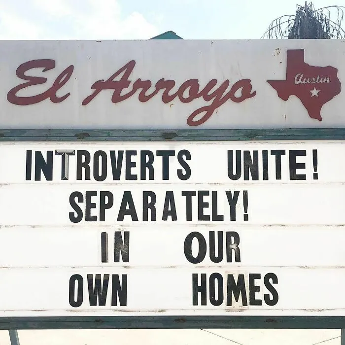 Los carteles de este restaurante son tan divertidos que seguramente vuelvas solo para leerlos (25 fotos nuevas)