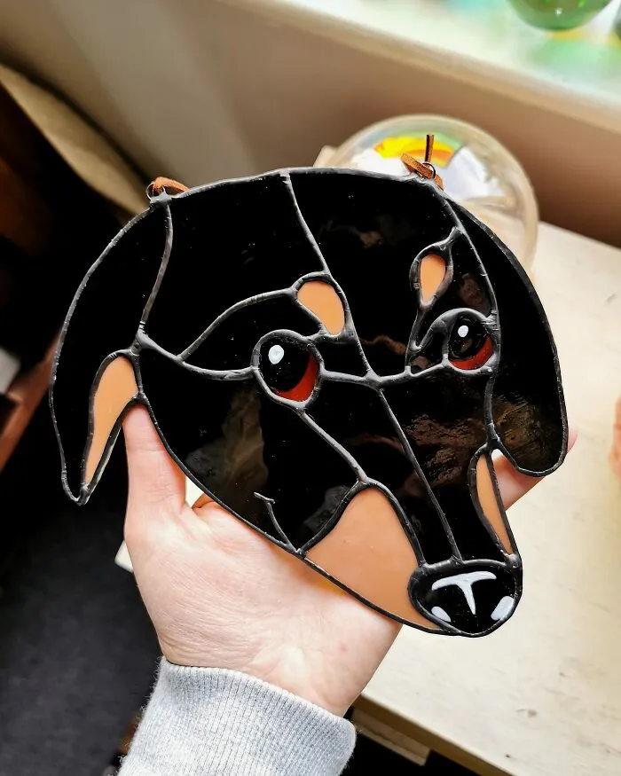 I Worked At A Glass Shop For Two Years And After I Lost My Job During The Pandemic, I Started Making Colorful Art From Stained Glass (43 Pics)