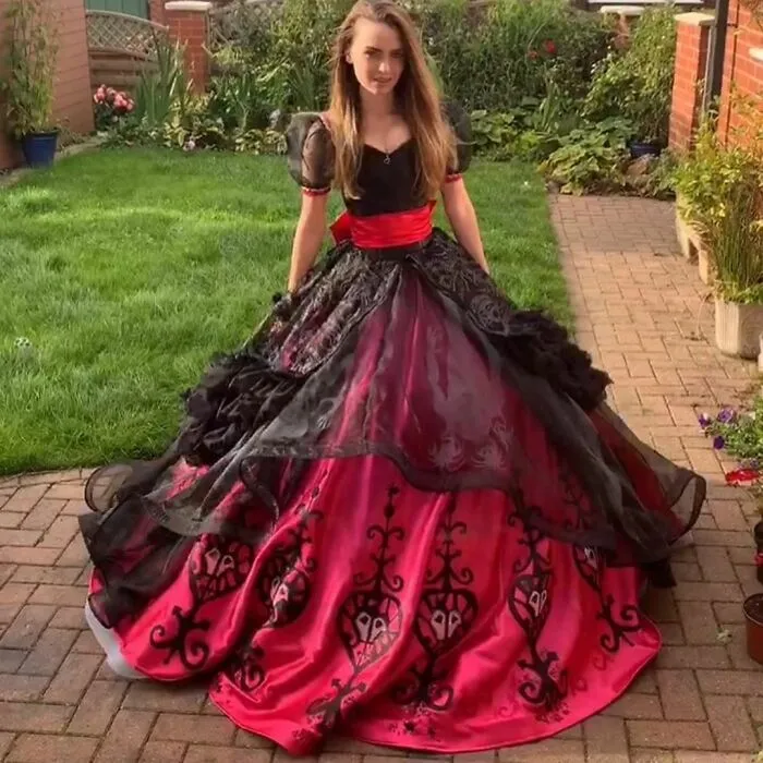 Artist Recreates Disney, Barbie And Other Dresses, And She’s Becoming An Internet Hit (20 Pics)