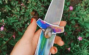I Worked At A Glass Shop For Two Years And After I Lost My Job During The Pandemic, I Started Making Colorful Art From Stained Glass (43 Pics)