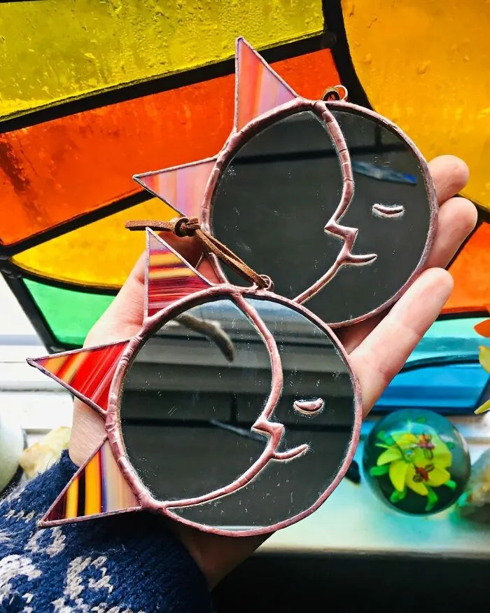 I Worked At A Glass Shop For Two Years And After I Lost My Job During The Pandemic, I Started Making Colorful Art From Stained Glass (43 Pics)