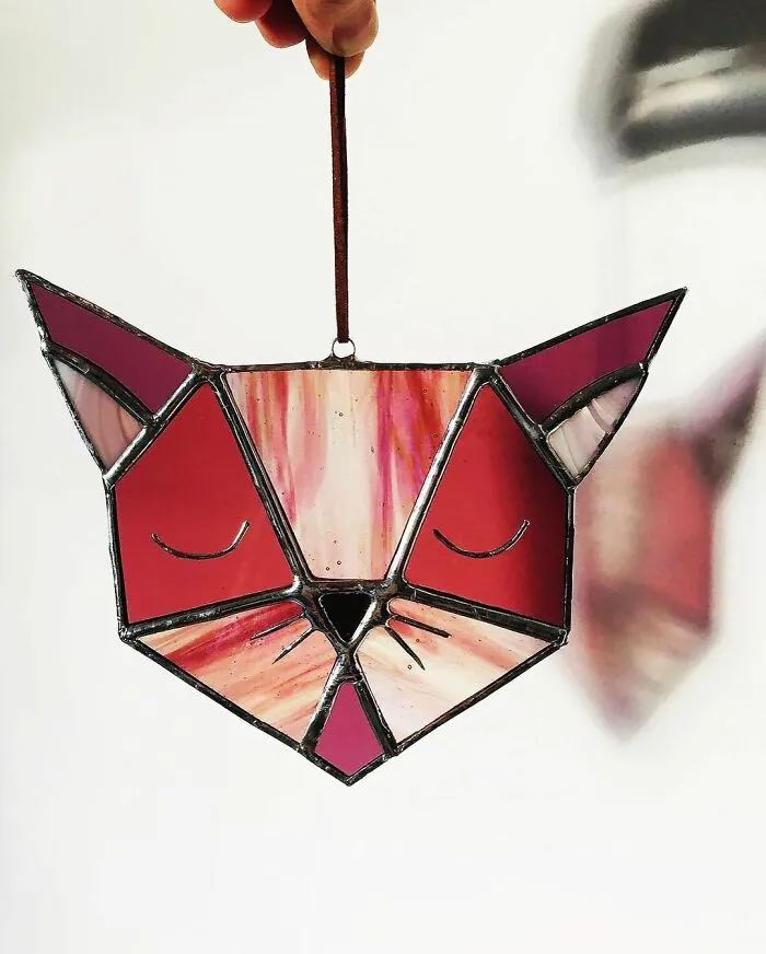 I Worked At A Glass Shop For Two Years And After I Lost My Job During The Pandemic, I Started Making Colorful Art From Stained Glass (43 Pics)