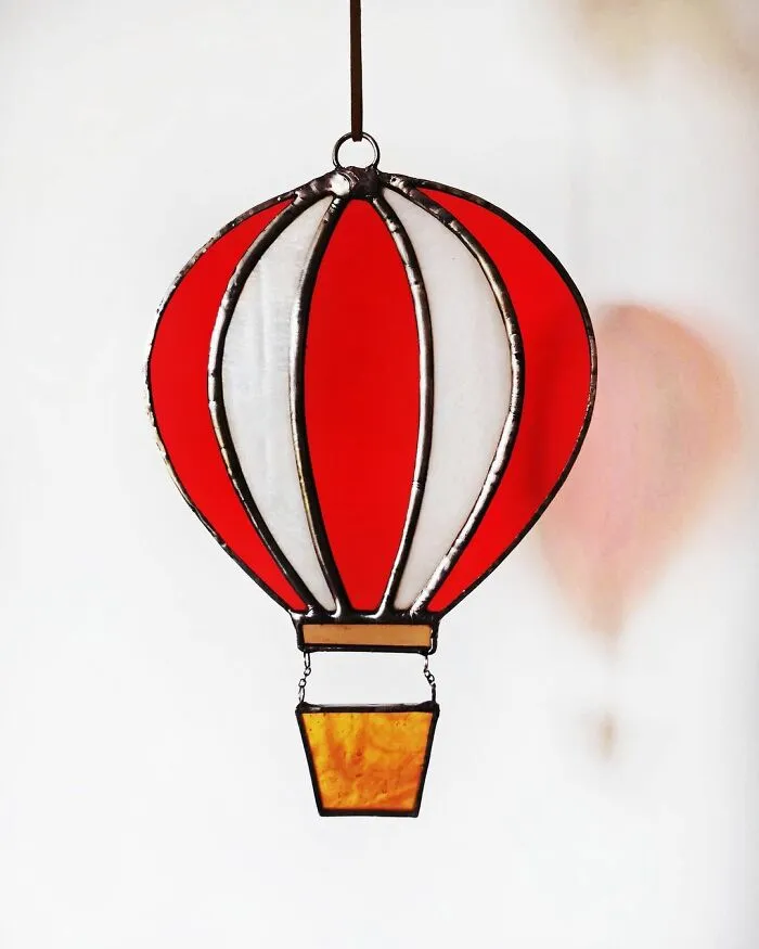 I Worked At A Glass Shop For Two Years And After I Lost My Job During The Pandemic, I Started Making Colorful Art From Stained Glass (43 Pics)