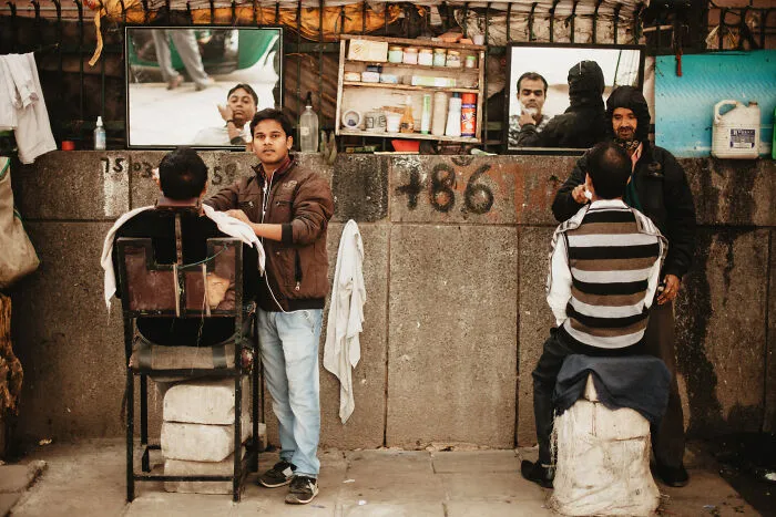 Photographer Captures The Daily Life Of People In India (35 Pics)