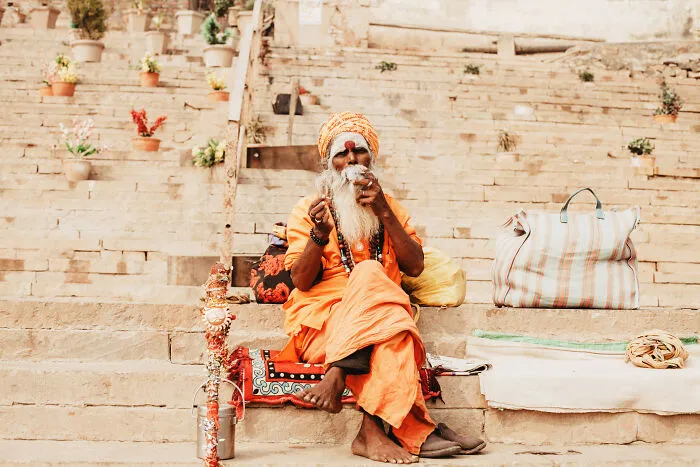 Photographer Captures The Daily Life Of People In India (35 Pics)