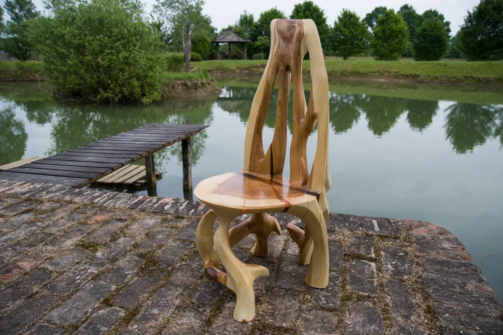 Inovative Furniture Design Or Artistic Masterpiece? These Artists Create Amazing Functional Sculptures Out Of Single Trunk By Chainsaw Carving!