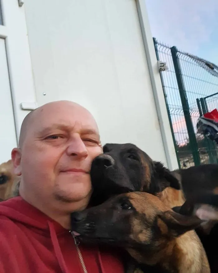 Serbian Man Started A Shelter With His Mother Over 20 Years Ago, Now He's Taking Care Of More Than A Thousand Dogs