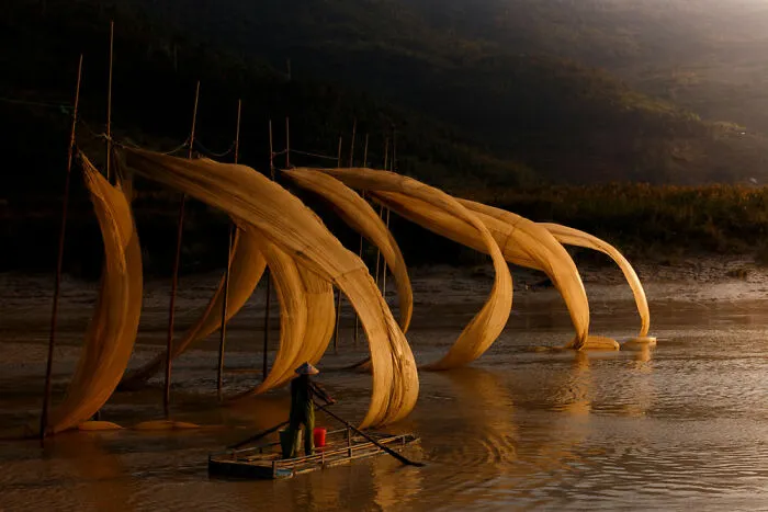 Travel & Culture – Best Entry By Lorenzo Perotti. Rowing At Sunset