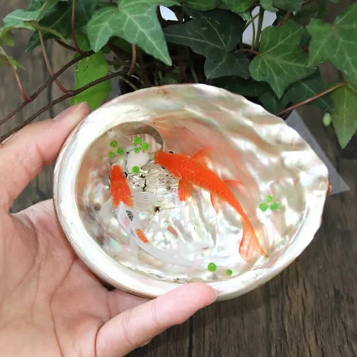 30 Beautiful And Detailed Paintings In Resin By This Artist