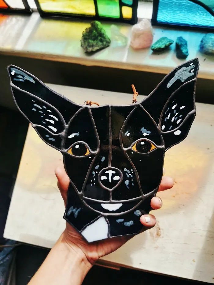 I Worked At A Glass Shop For Two Years And After I Lost My Job During The Pandemic, I Started Making Colorful Art From Stained Glass (43 Pics)