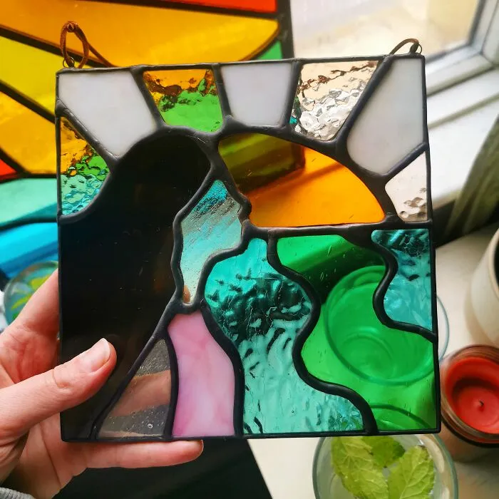 I Worked At A Glass Shop For Two Years And After I Lost My Job During The Pandemic, I Started Making Colorful Art From Stained Glass (43 Pics)