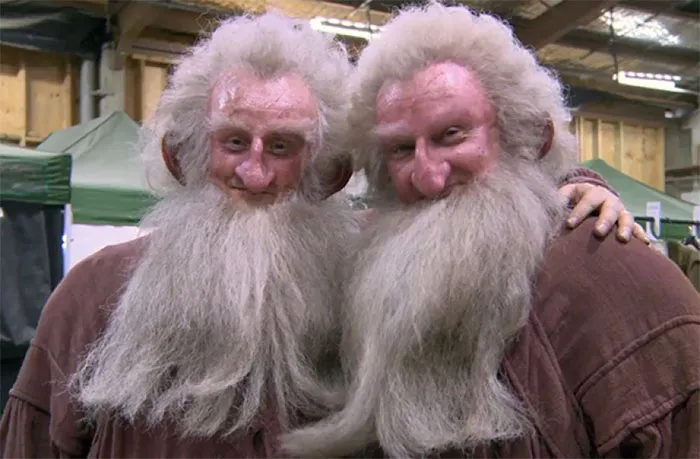 Ken Stott y su doble de riesgo, Peter Dillon, en el set de El hobbit