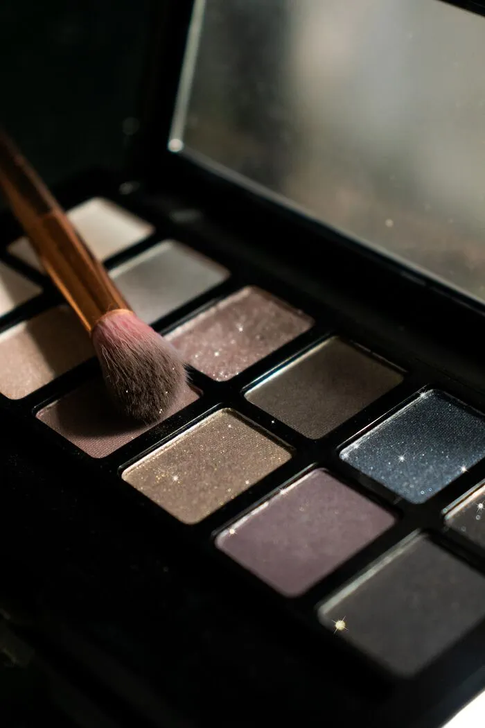 23 Times Women Were Told They Must Wear Makeup For The Job