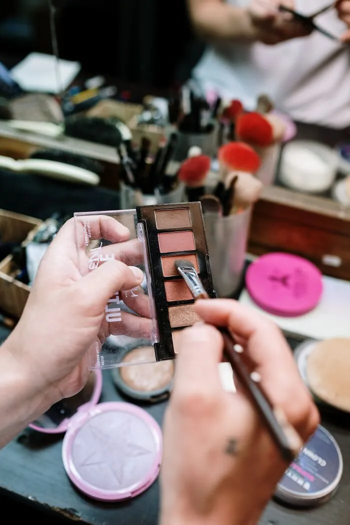 18 Mujeres a quienes intentaron obligar a maquillarse para el trabajo
