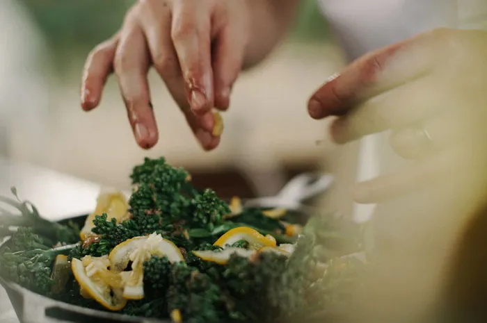 Chefs Are Sharing Simple Tips That Can Instantly Make Your Cooking Better (40 Tips)