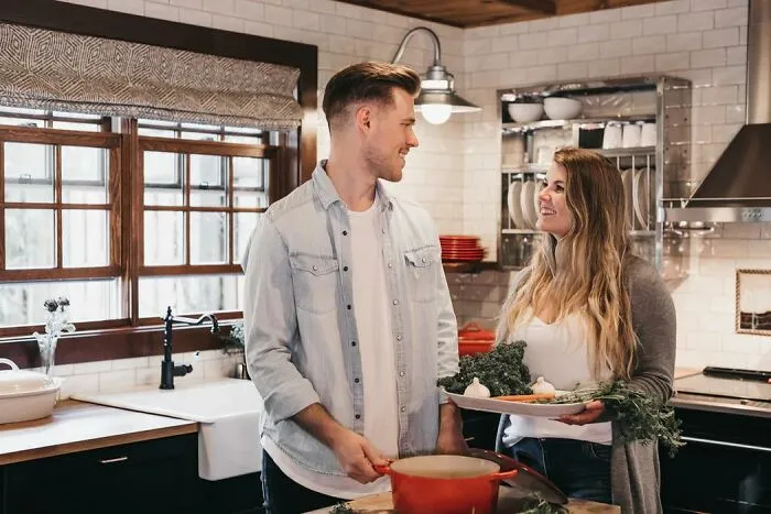 20 Parejas comparten aquellas cosas extrañas que descubrieron de sus cónyuges tras casarse y comenzar a vivir juntos