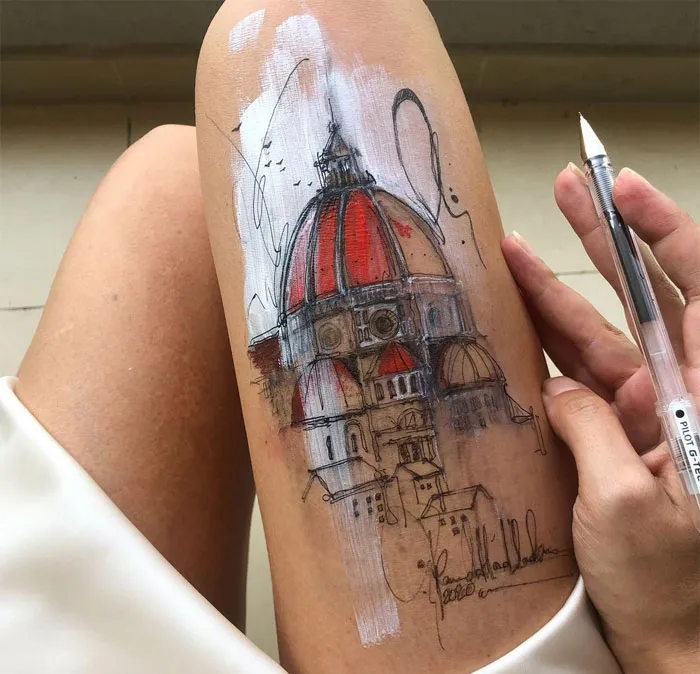 Esta artista usa sus propios muslos como un lienzo y crea increíbles dibujos a tinta