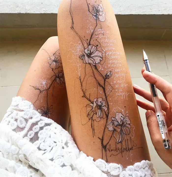 Esta artista usa sus propios muslos como un lienzo y crea increíbles dibujos a tinta