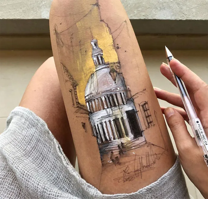 Esta artista usa sus propios muslos como un lienzo y crea increíbles dibujos a tinta