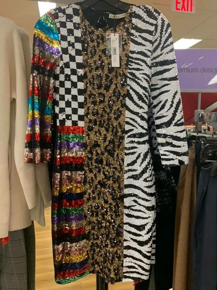 Hoy vi este vestido en Tjmaxx y creo que es la razón por la que se creó este grupo