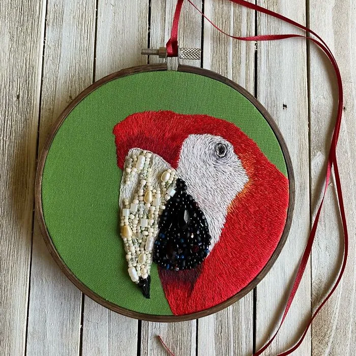 I Spent Hundreds Of Hours Embroidering Realistic Animals With Elements Of Bling (14 New Pics)