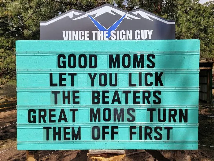 Someone In Colorado Is Putting The Funniest Signs, And The Puns Are Priceless (35 New Pics)