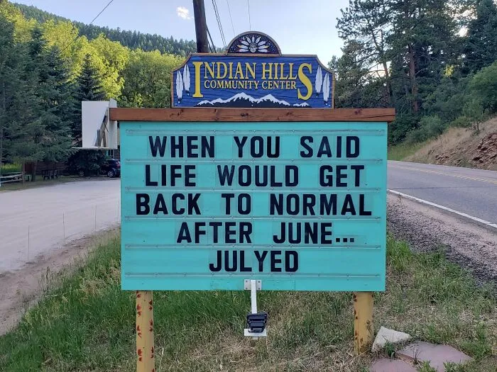 Someone In Colorado Is Putting The Funniest Signs, And The Puns Are Priceless (35 New Pics)