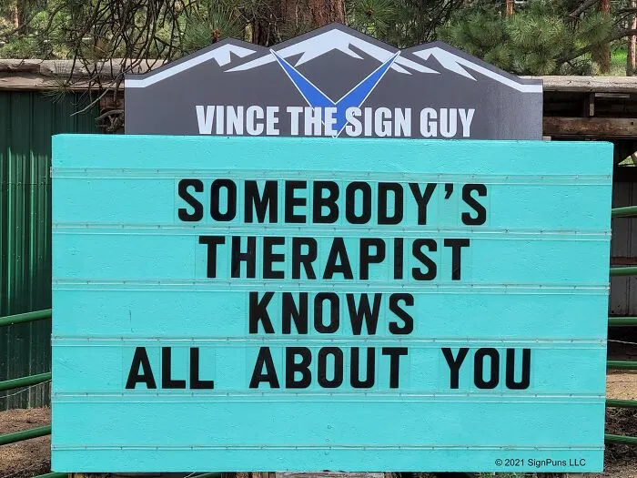 Someone In Colorado Is Putting The Funniest Signs, And The Puns Are Priceless (35 New Pics)