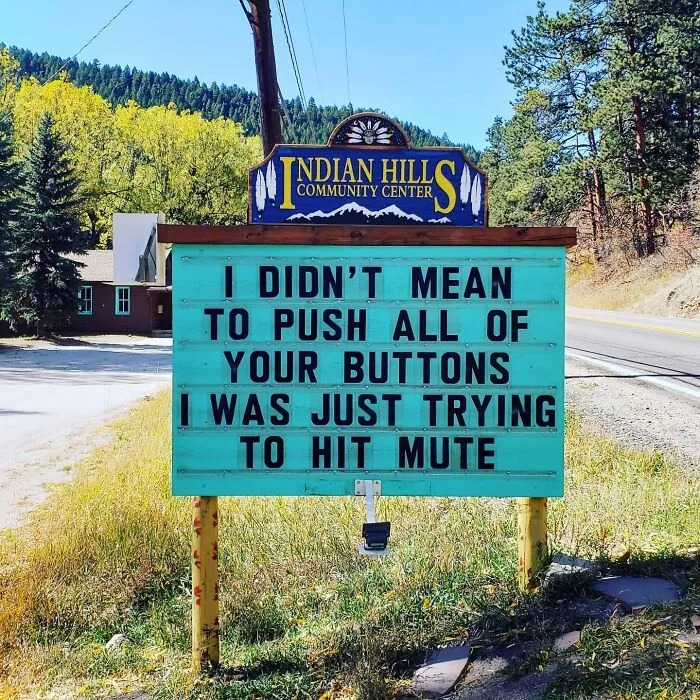 Someone In Colorado Is Putting The Funniest Signs, And The Puns Are Priceless (35 New Pics)