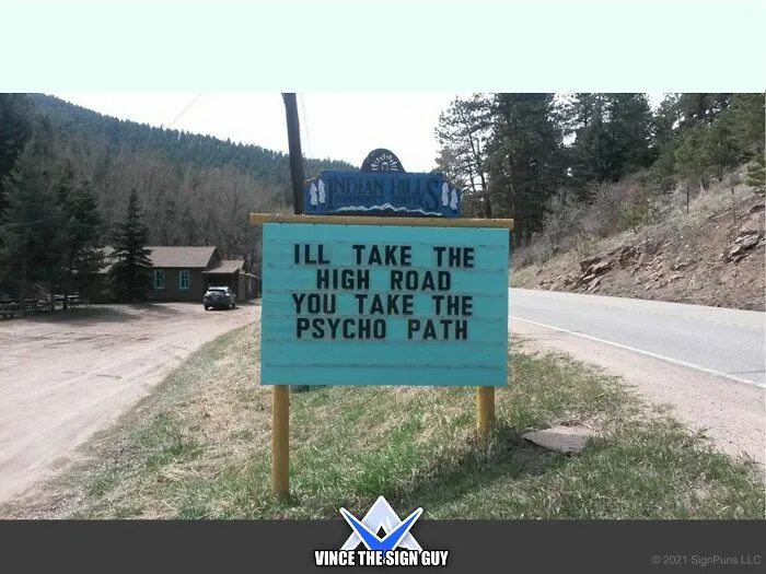 Someone In Colorado Is Putting The Funniest Signs, And The Puns Are Priceless (35 New Pics)