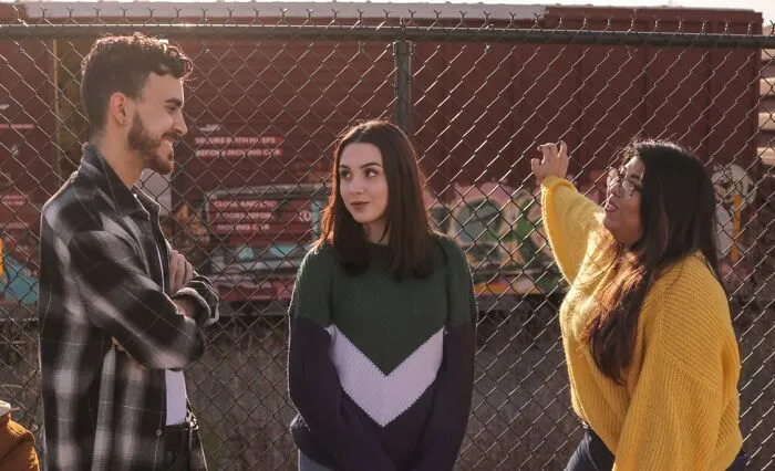 9 Trucos de psicología 'furtiva' para caerle bien a la gente al instante, compartidos por esta mujer en una entrevista en TikTok