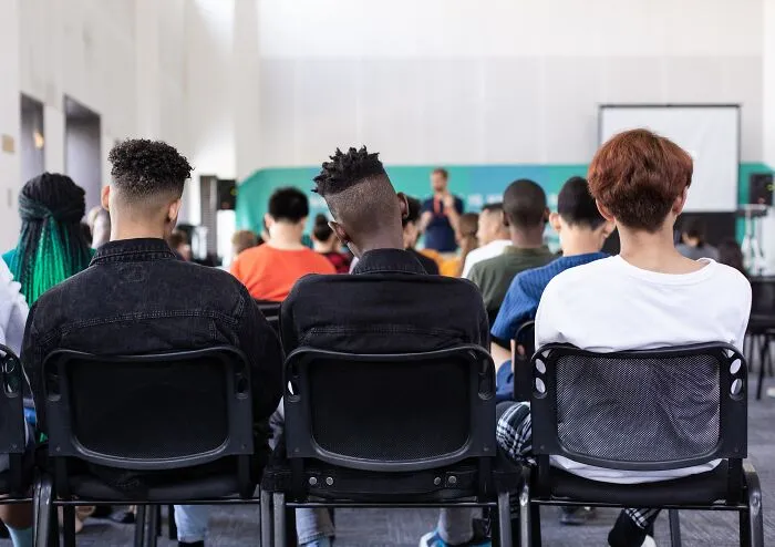 Estas personas compartieron las respuestas más ingeniosas de parte de estudiantes