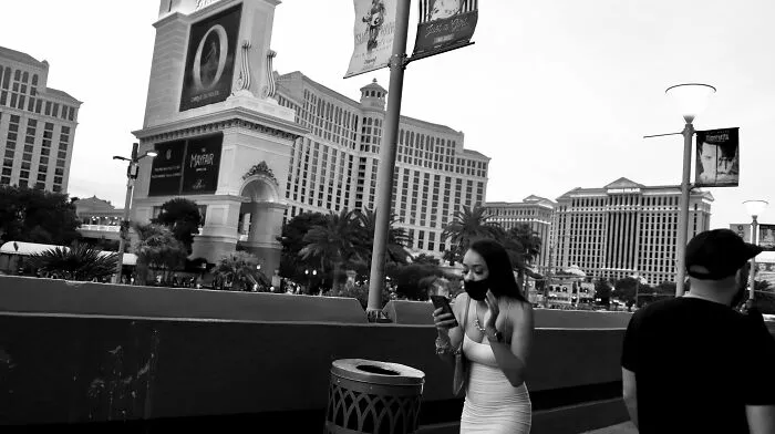 While I Was On My Honeymoon, I Captured The Darker Side Of The Glamorous Las Vegas (23 Pics)