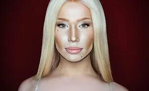 Drag Queen Is So Good At Makeup, She Can Transform Herself Into Any Celebrity Or Character (26 New Pics)