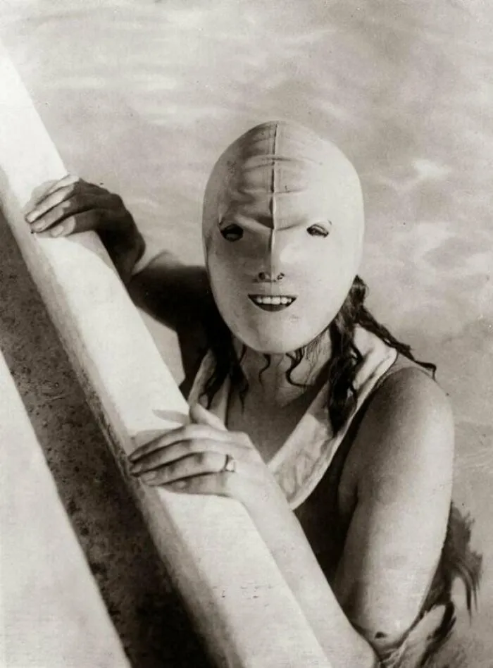 A Full-Faced Swimming Mask Designed To Protect Women's Skin From The Sun In The 1920s