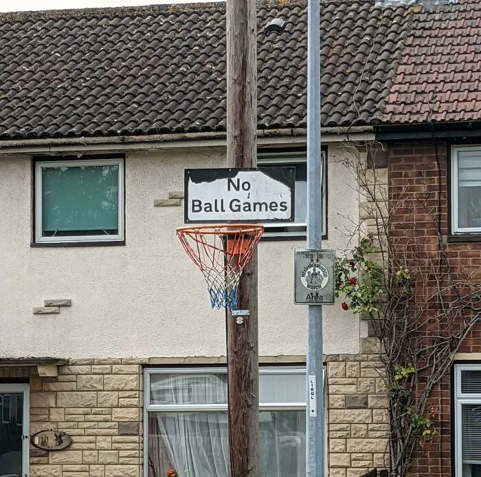 Schrödinger's Ballgames