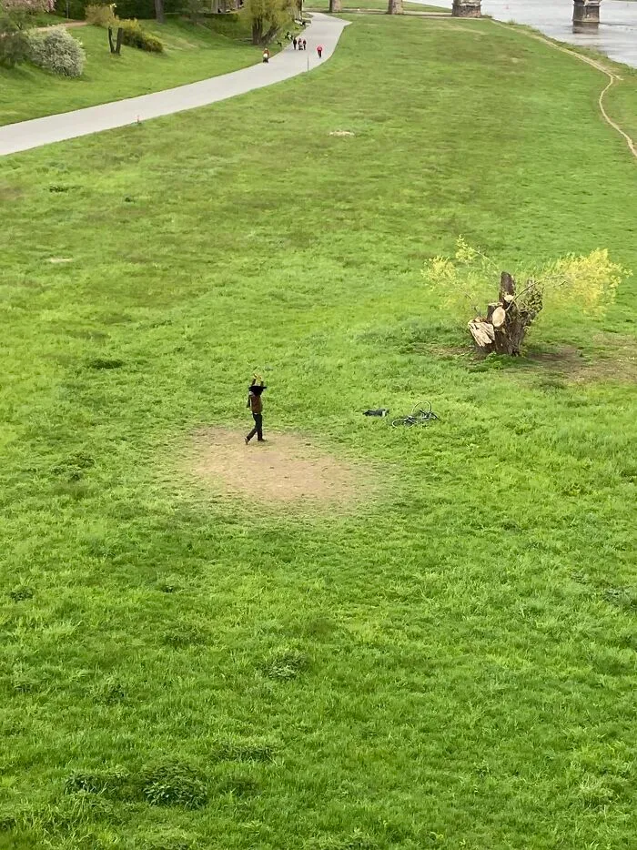 This Guy Dancing At The Same Place For Weeks