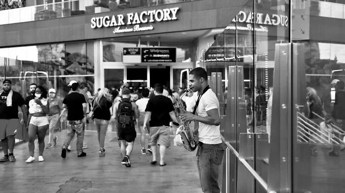 While I Was On My Honeymoon, I Captured The Darker Side Of The Glamorous Las Vegas (23 Pics)