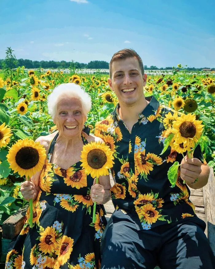 Esta abuela de 95 años y su nieto muestran con sus hilarantes disfraces que no existe un límite de edad para divertirse (22 fotos nuevas)