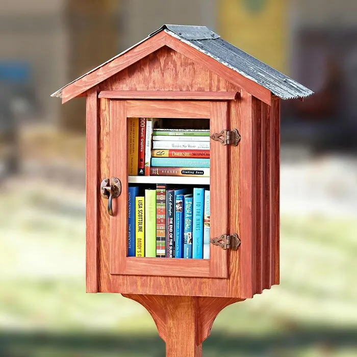 I Made A Bunch Of These Book Nooks!