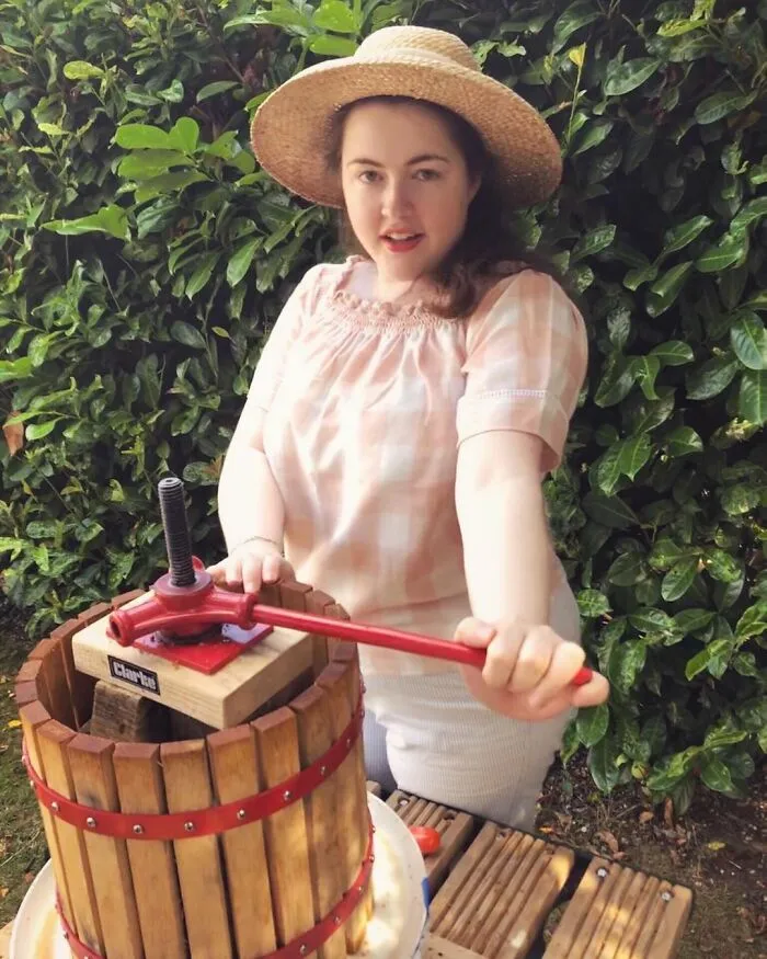 Engaged Young Couple Lives Like It's The 1930s With Vintage Clothes, Home, Tools, And A Car (30 Pics)