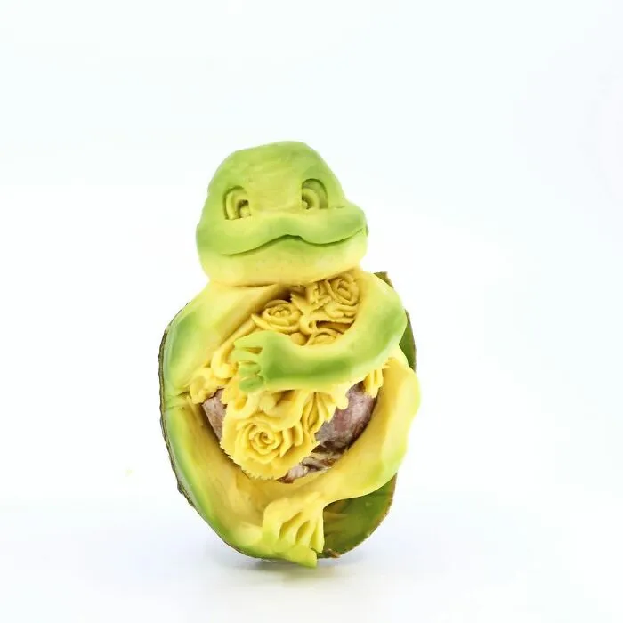 This Artist Created 22 Carving Arts From Avocados