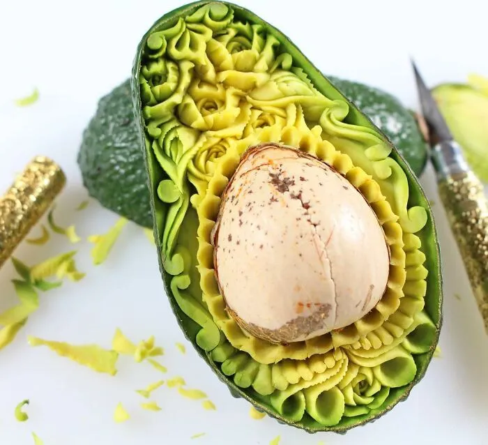 This Artist Created 22 Carving Arts From Avocados